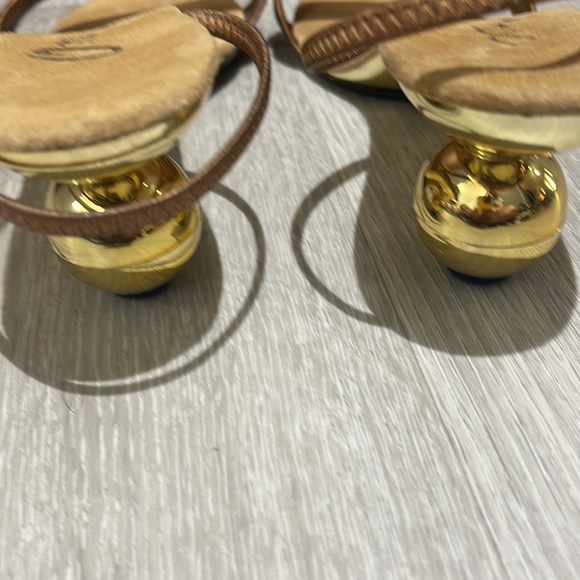 ONEX - Picture 4 of 6